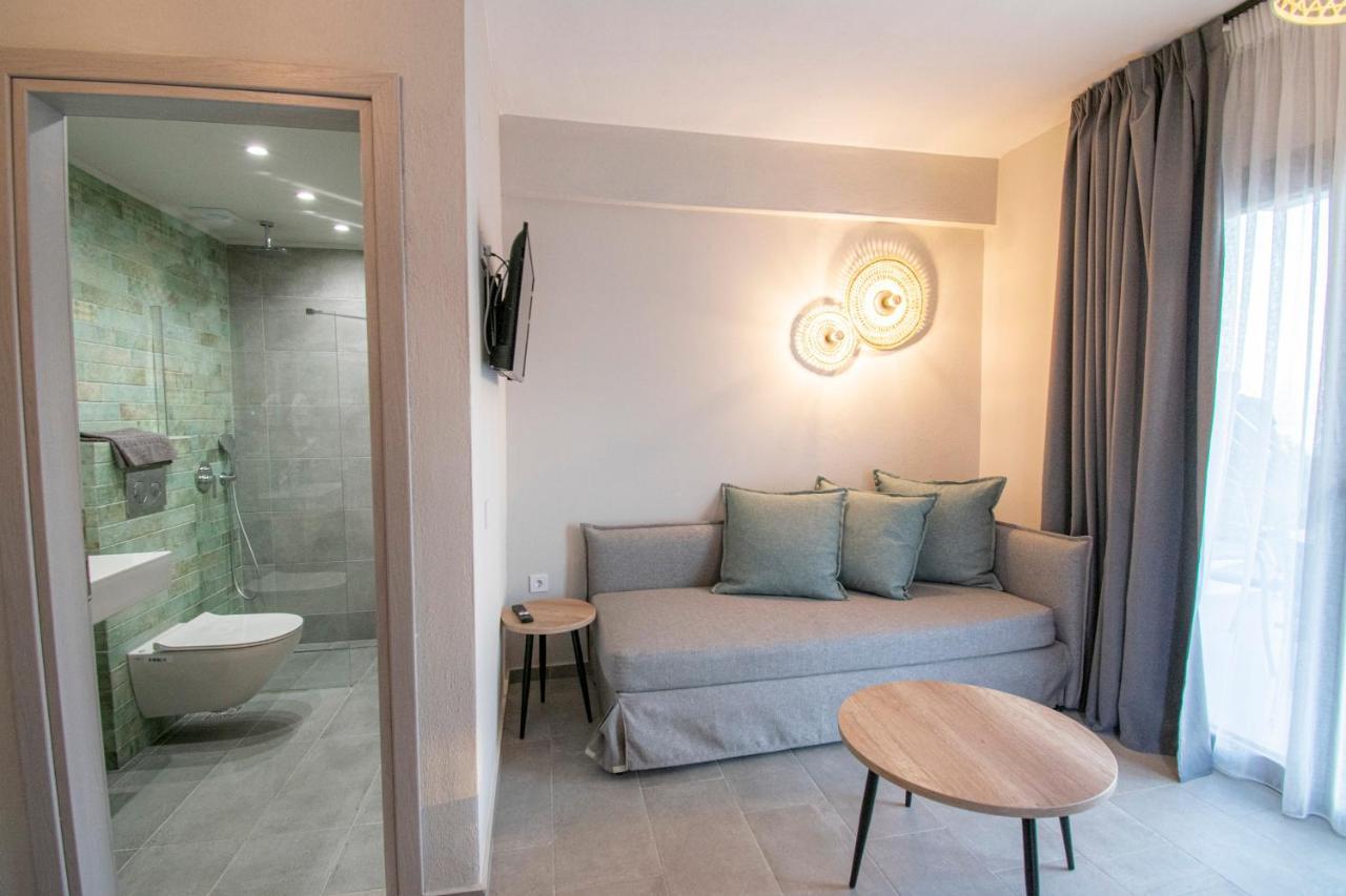 Heraclea Luxury Suites Nea Iraklia Exterior foto