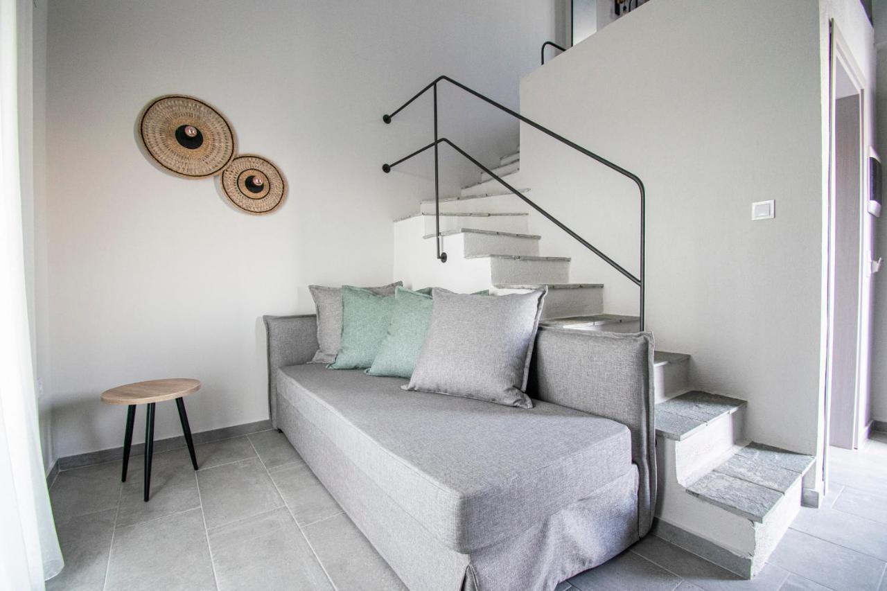 Heraclea Luxury Suites Nea Iraklia Exterior foto